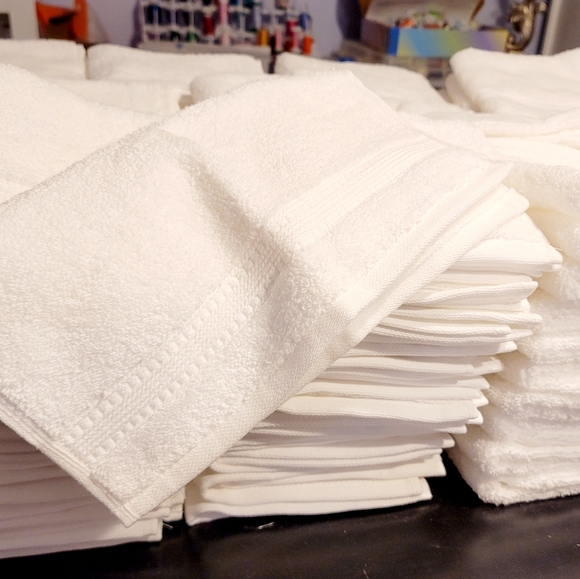 Bulk Lot of Purely Indulgent 100% Cotton Washcloths White 100 Pieces New - Picture 1 of 13